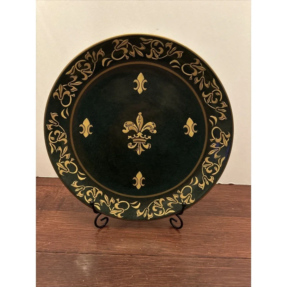 Fluer‎ de Lis plate by Andrea Sadek dark green Gold Decorative 10